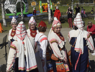 Ja Tietenkin Vepsän Kansankuoro Soutjärveltä