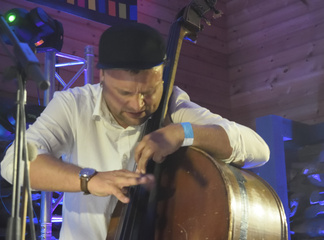 Palomyllyn soittajat pistivät parastaan.