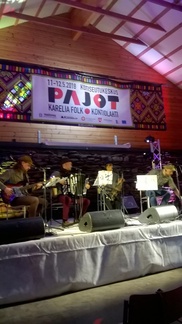 Joonas Ojajärven "hausbändi" Hoi Polloi